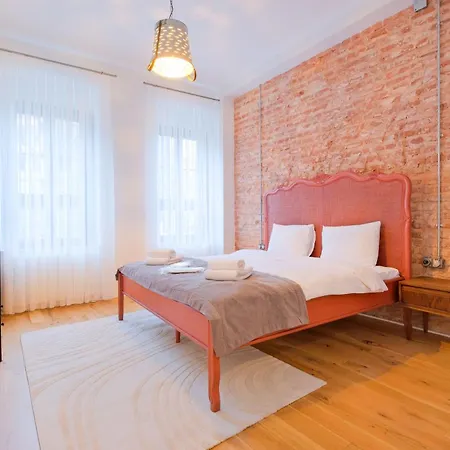 Lejlighed Casa Isabel - Amazing 5br House In Prime Location *